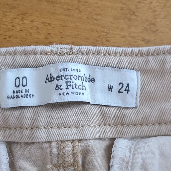 Abercrombie & Fitch Women's shorts - Picture 3 of 3